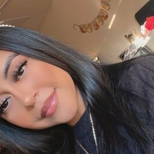 Meet your Posher, Paulina